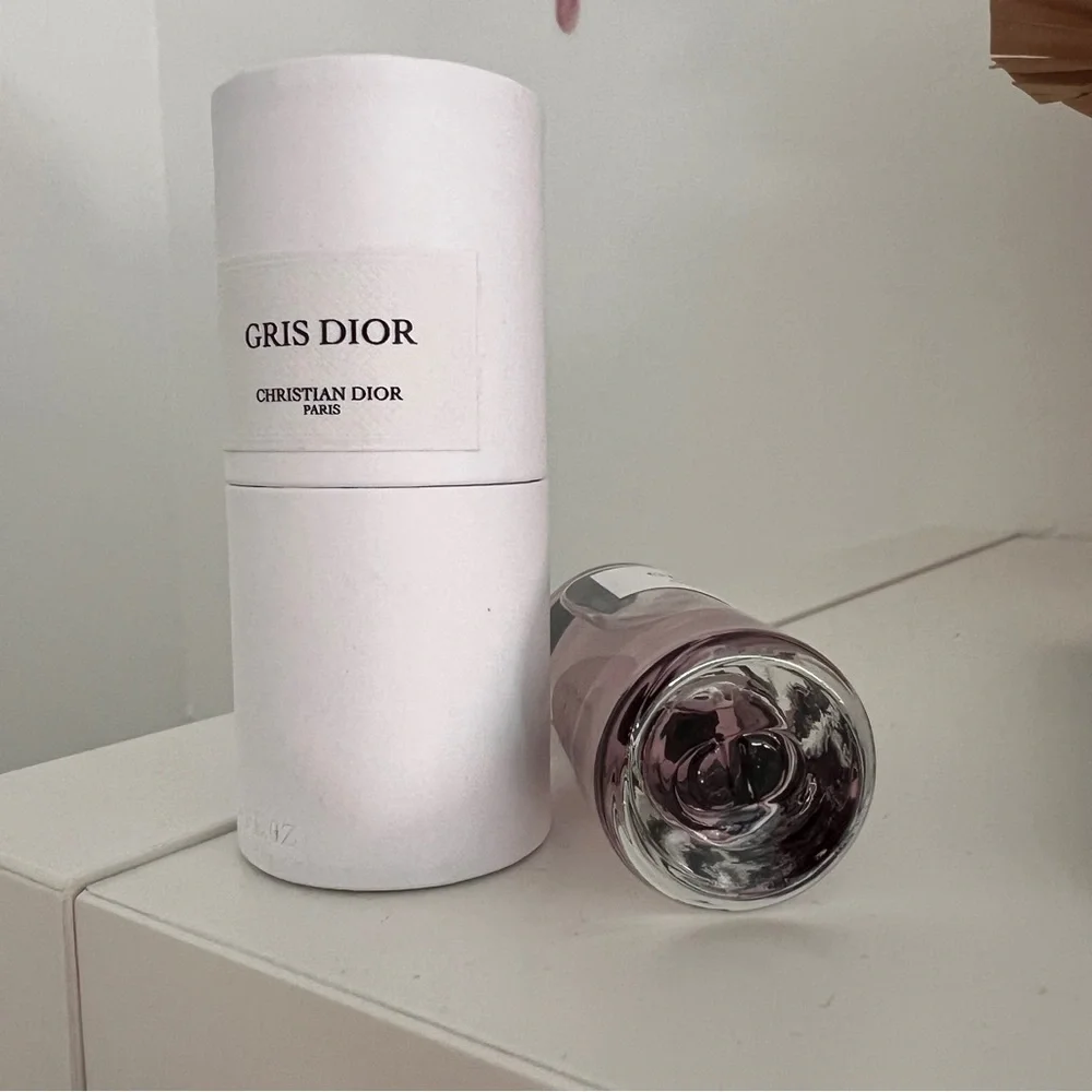 BRAND NEW Dior Montaigne - Gris Dior